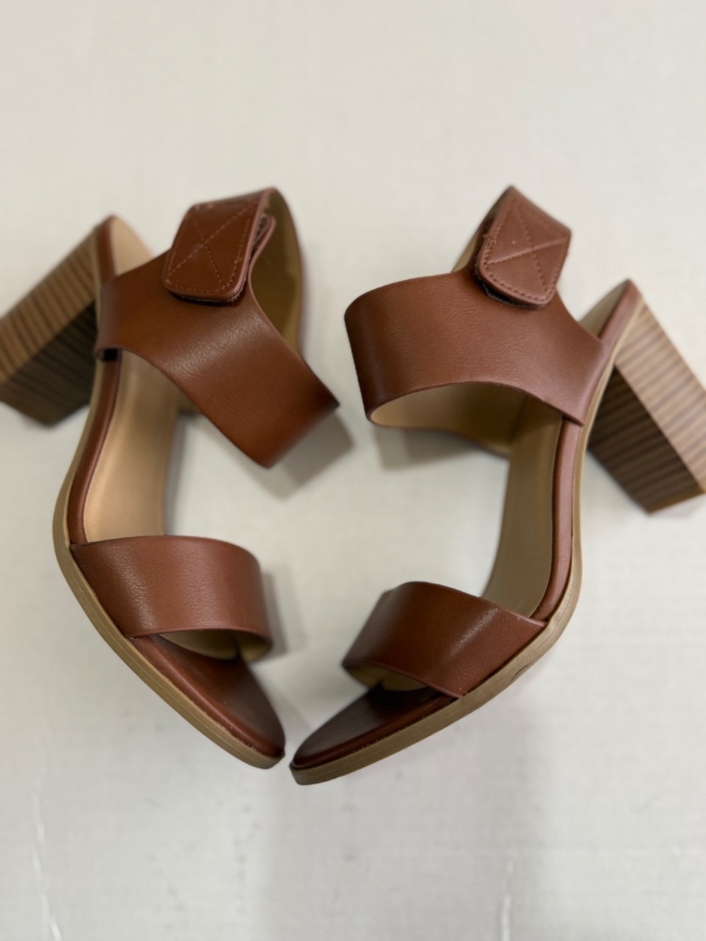 Solanz Wedge Sandal size 7M - Picture 5 of 7